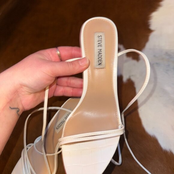 Steve Madden White Flamin Sandal (8) - Picture 12 of 12